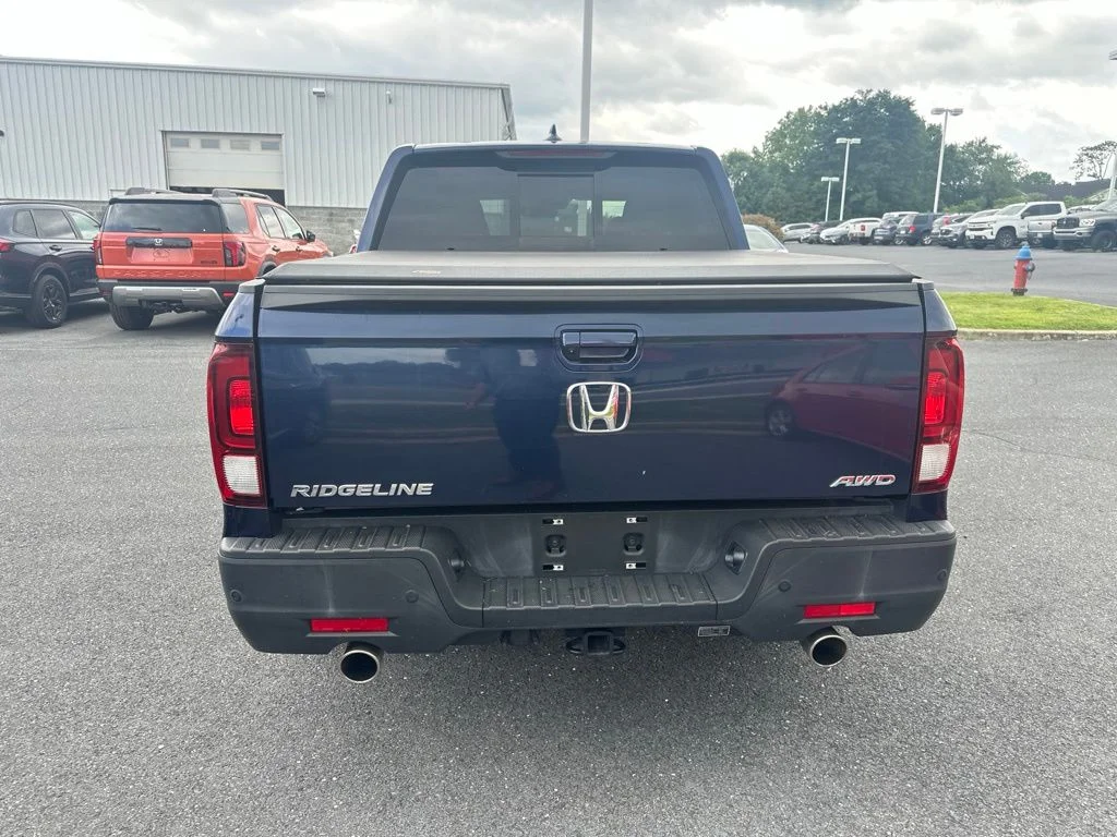 Used 2023 Obsidian Blue Pearl Honda RTL-E image 6