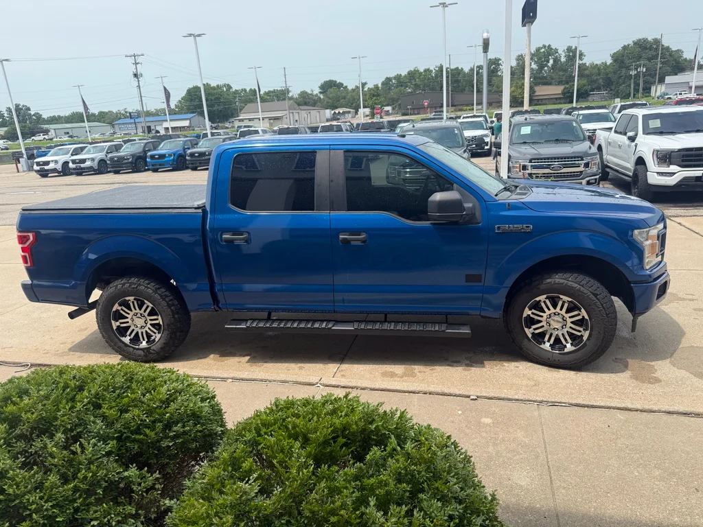Used 2018 Lightning Blue Ford XL image 8