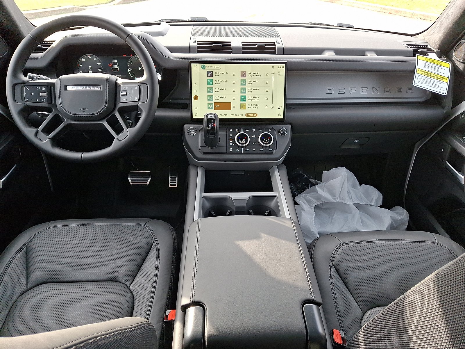 2026 Land Rover Defender V8 - Photo 13