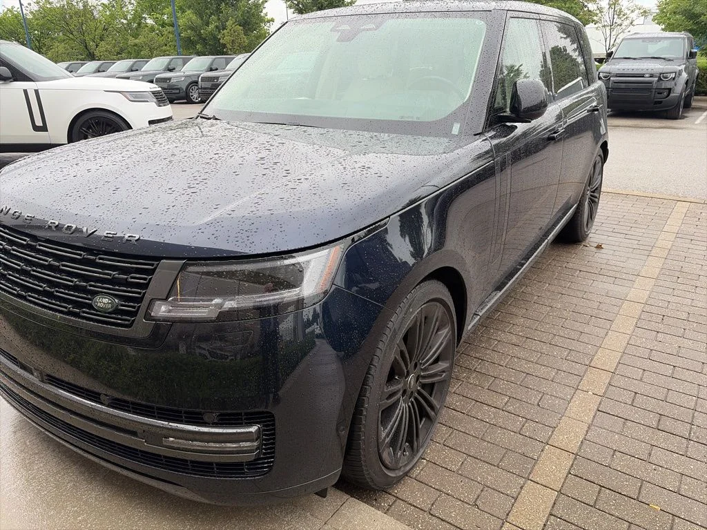 2024 Land Rover Range Rover 3.0 SE LWB 7's photo
