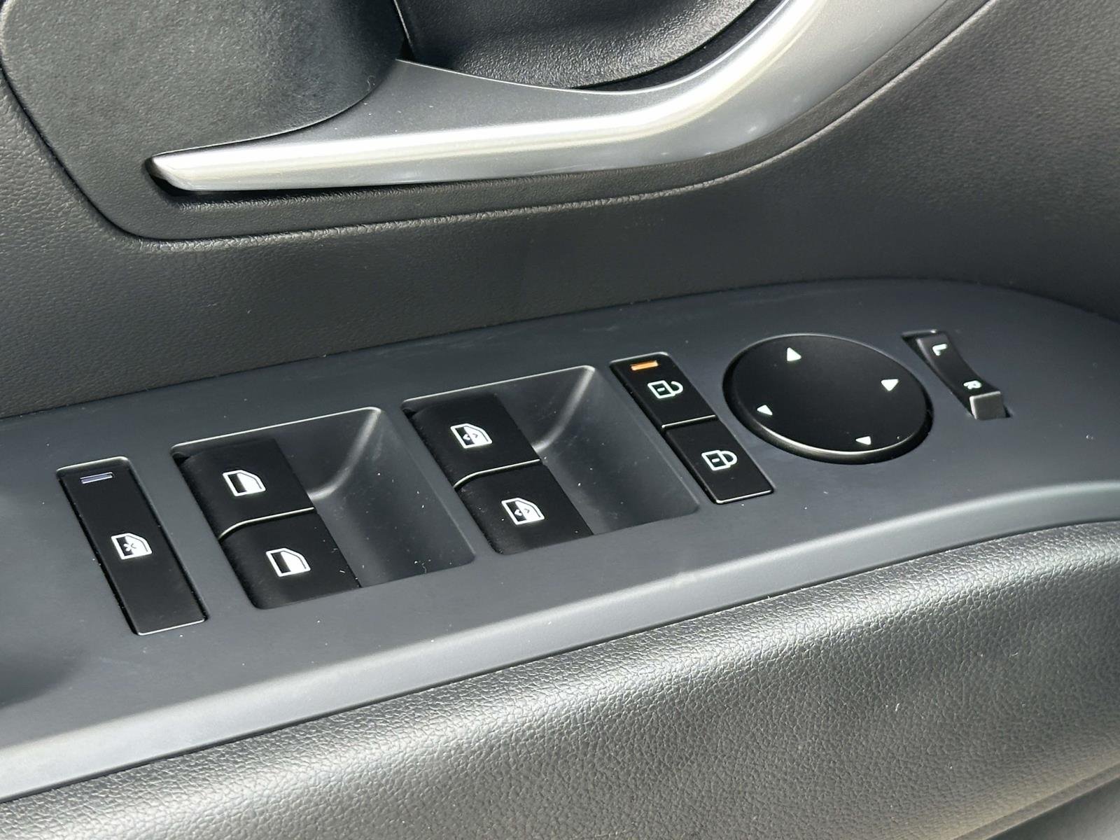 Certified Used 2025 Silver Hyundai SEL Convenience image 24