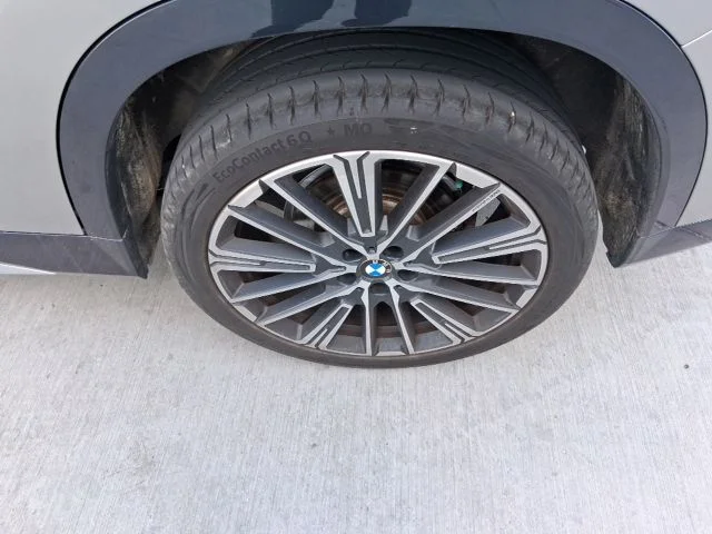 Used 2024 Silver BMW xDrive28i image 20