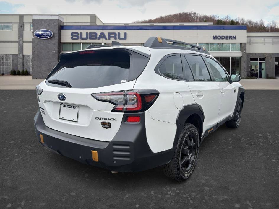 Used 2024 Crystal White Pearl Subaru Wilderness image 5