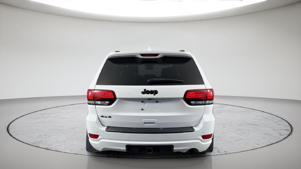 Used 2019 White/off-white Jeep Altitude image 10