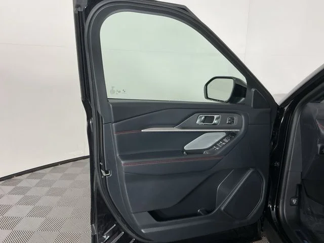 New 2026 Agate Black Metallic Ford ST image 14