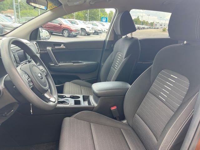 Used 2018 Brown Kia LX image 3