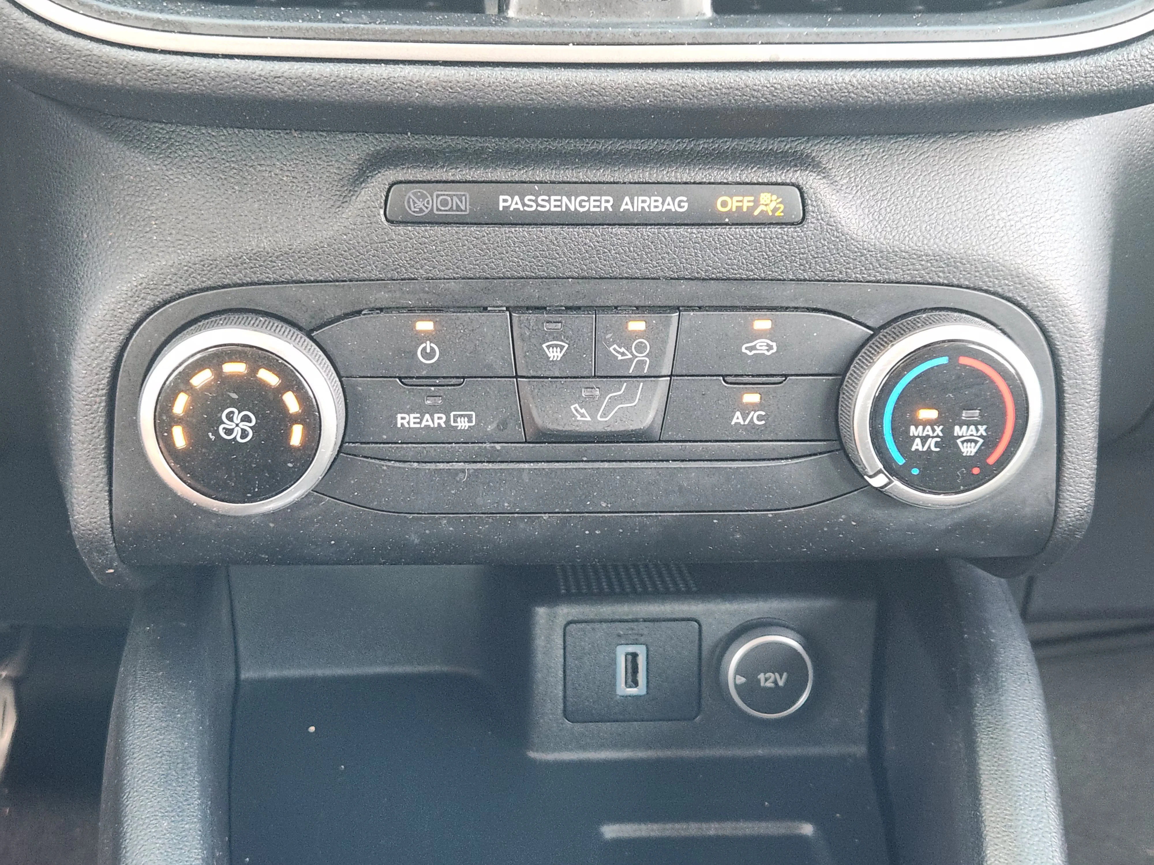 Used 2020  Ford S image 19