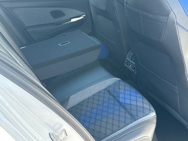 New 2026 Pure White Volkswagen 2.0T image 33