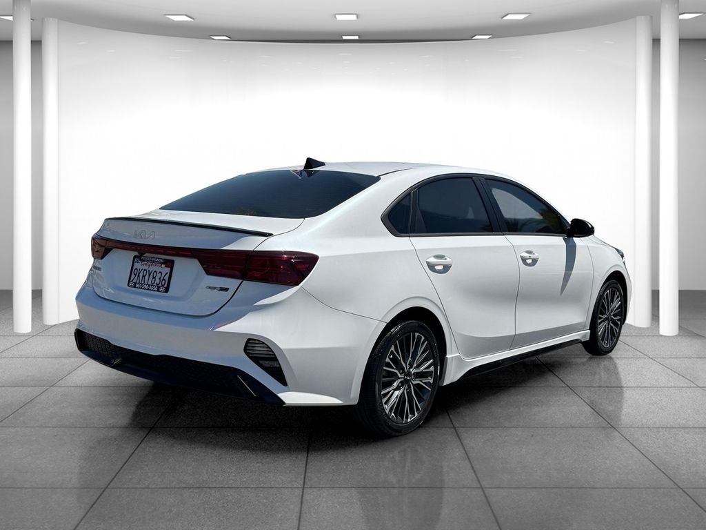 Used 2024 White Kia GT-Line image 5