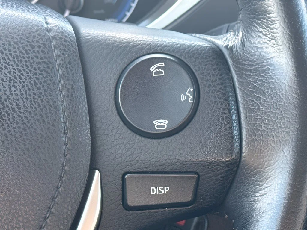 Used 2015 Blue Toyota S image 16