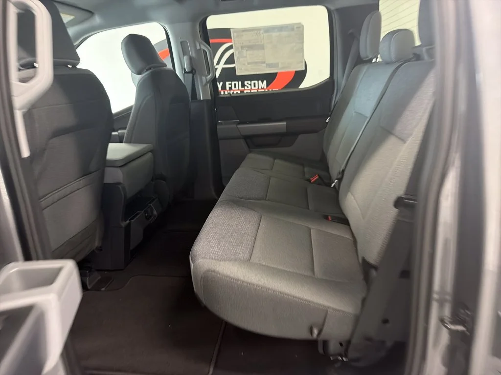 New 2026 Carbonized Gray Metallic Ford XLT image 13