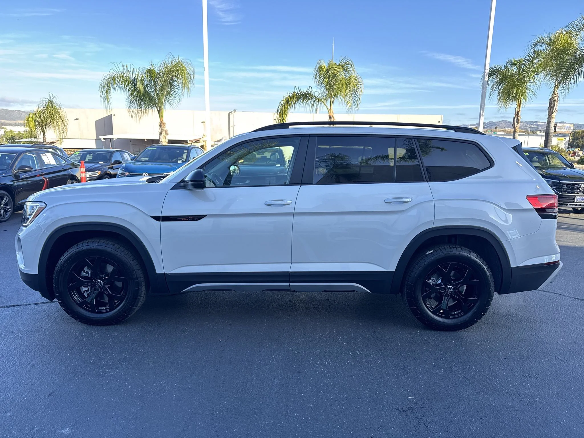 New 2026 Opal White Pearl Volkswagen 2.0T Peak Edition image 6