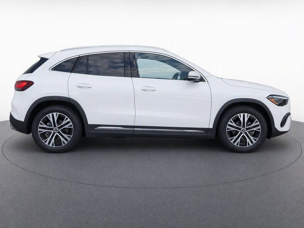 Used 2025  Mercedes-Benz GLA 250 image 7