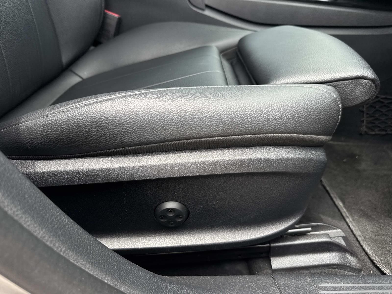 Used 2020 Silver Mercedes-Benz A 220 image 13