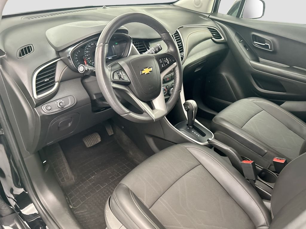 Used 2022 Black Metallic Chevrolet LT image 9