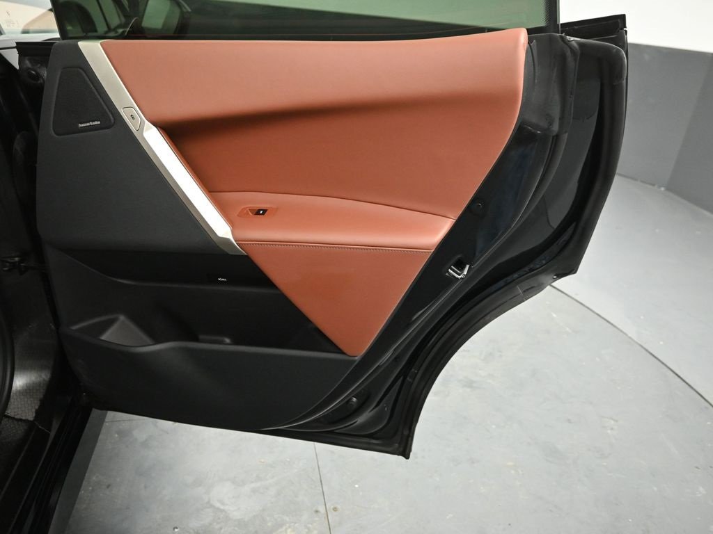 2023 BMW IX - Image 28