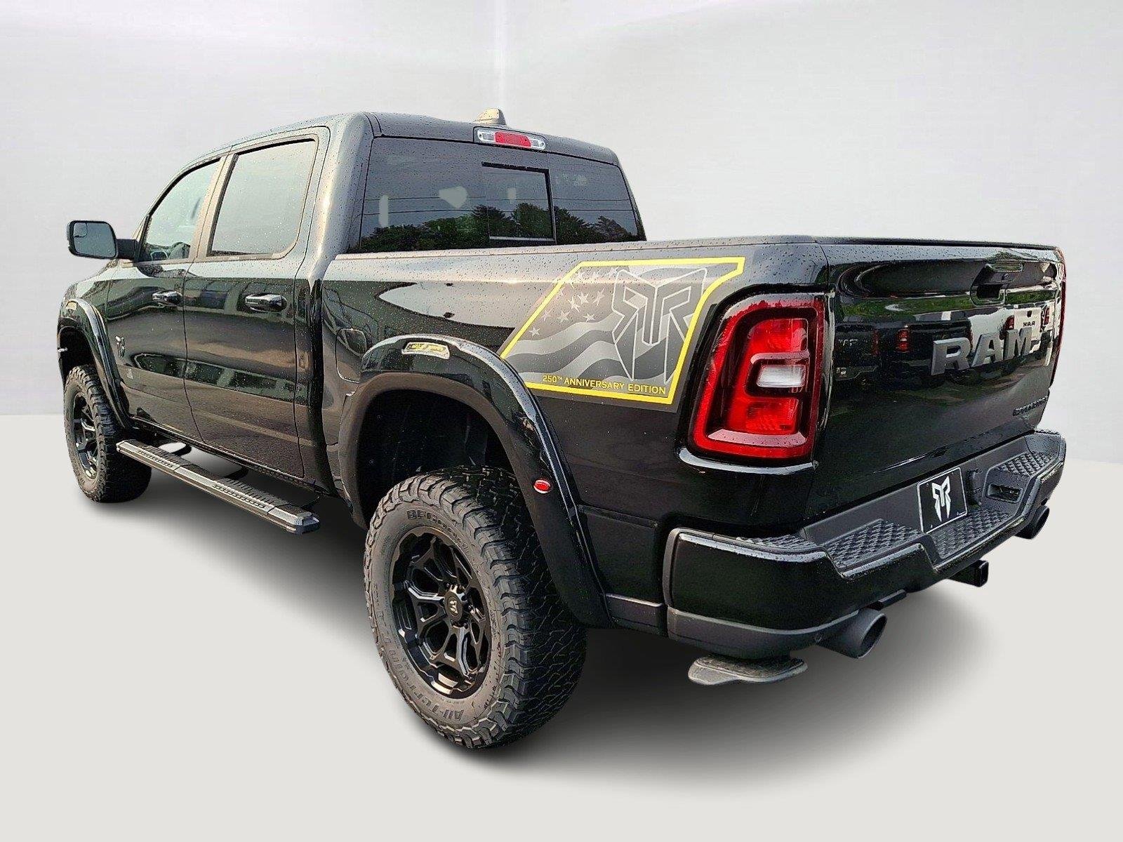 New 2026 Diamond Black Crystal Pearlcoat RAM ROCKY RIDGE Big Horn image 4