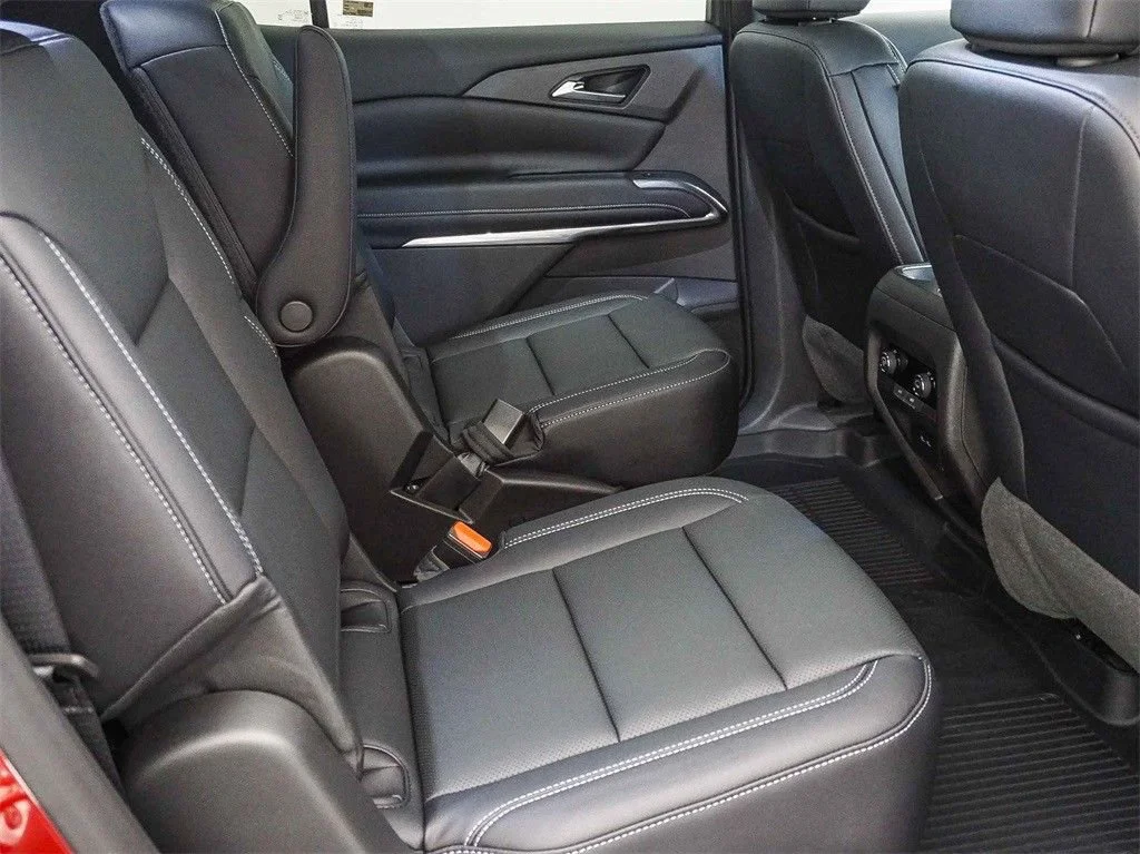 2026 Chevrolet Traverse LT - Photo 14