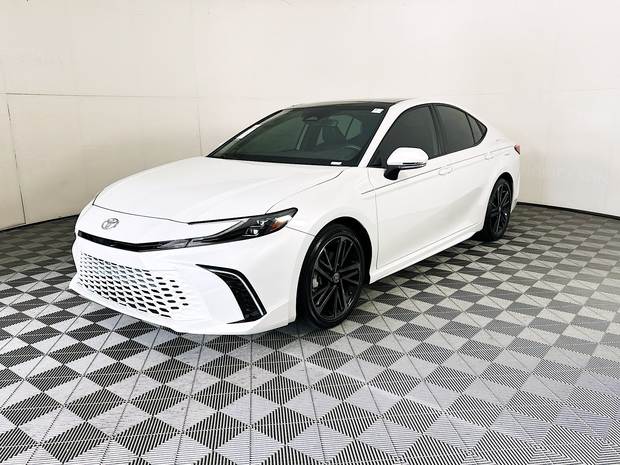 Used 2025 Pearl Toyota XSE image 7