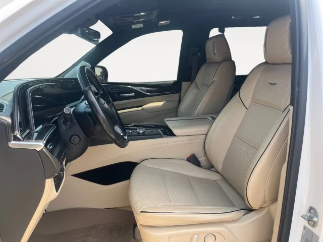 Used 2021 CRYSTAL WHITE TRICOAT Cadillac Premium Luxury image 9