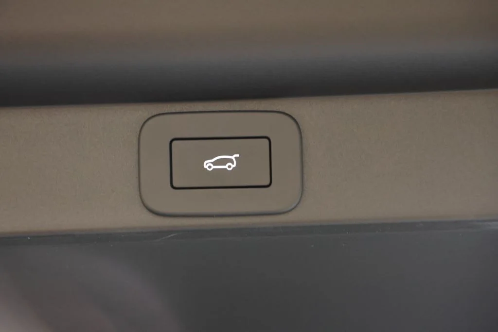 2026 Land Rover Range Rover SE - Photo 48