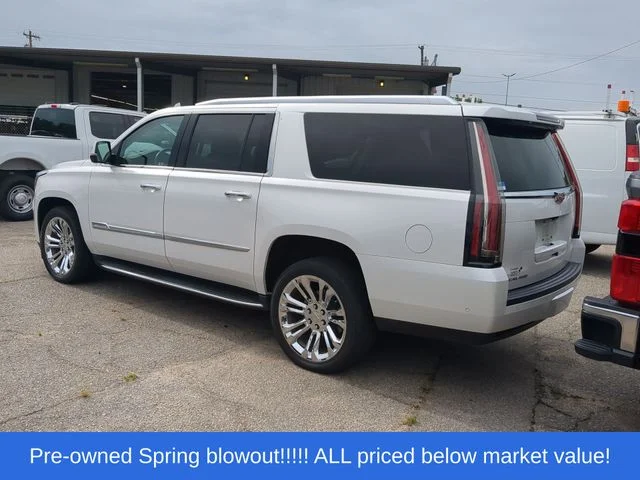Used 2020 White Cadillac Luxury image 3