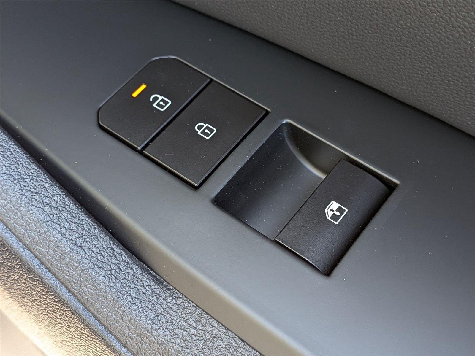 2026 Kia Sportage EX - Photo 34