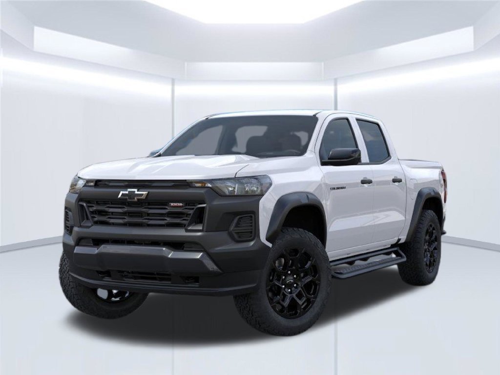 New 2026 Summit White Chevrolet Trail Boss image 4