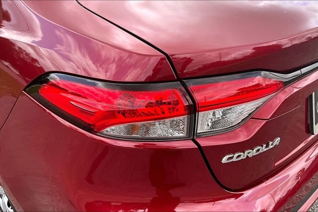 Used 2022 Red Toyota LE image 19