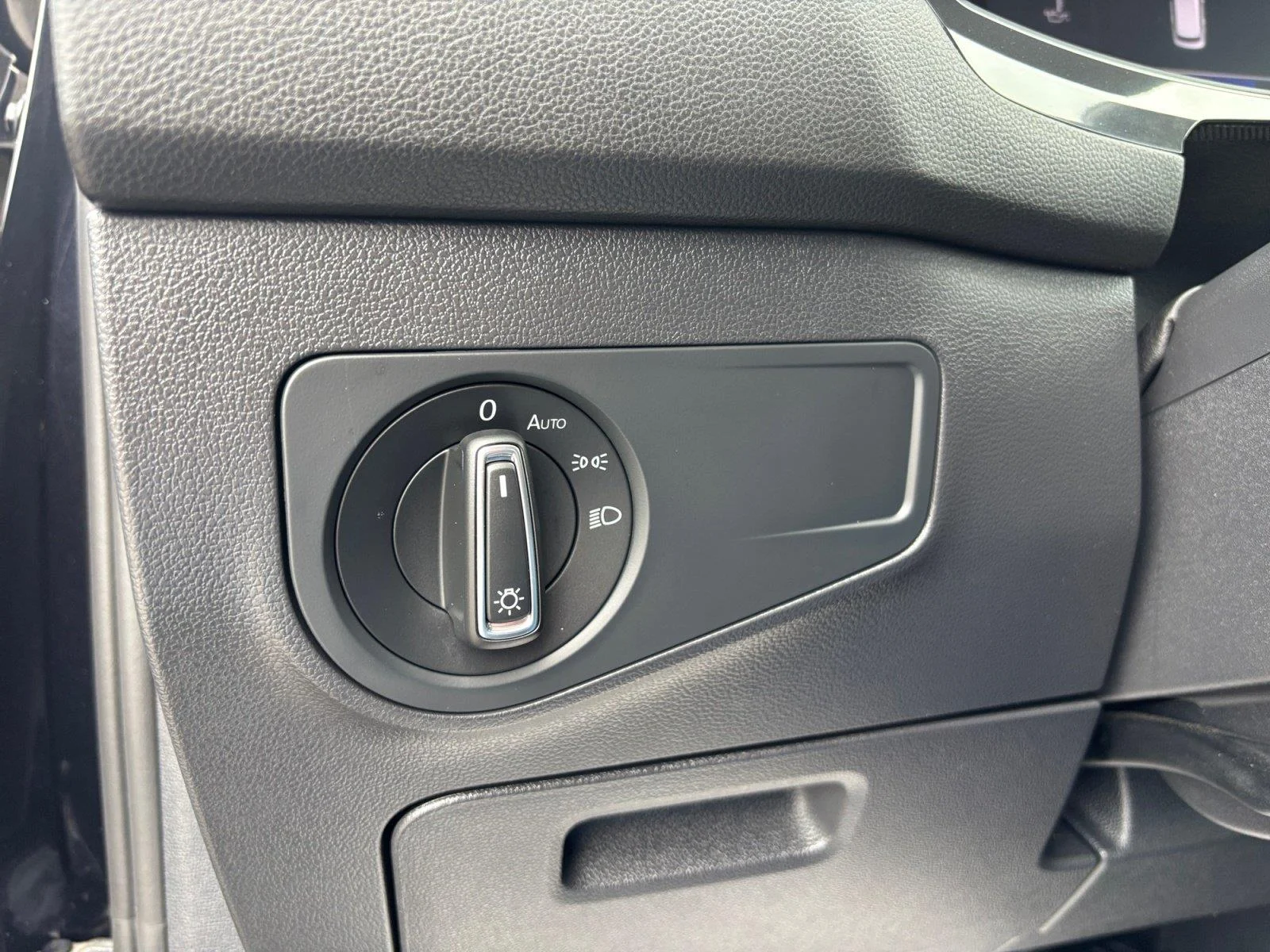 2023 Volkswagen Tiguan SE - Photo 34