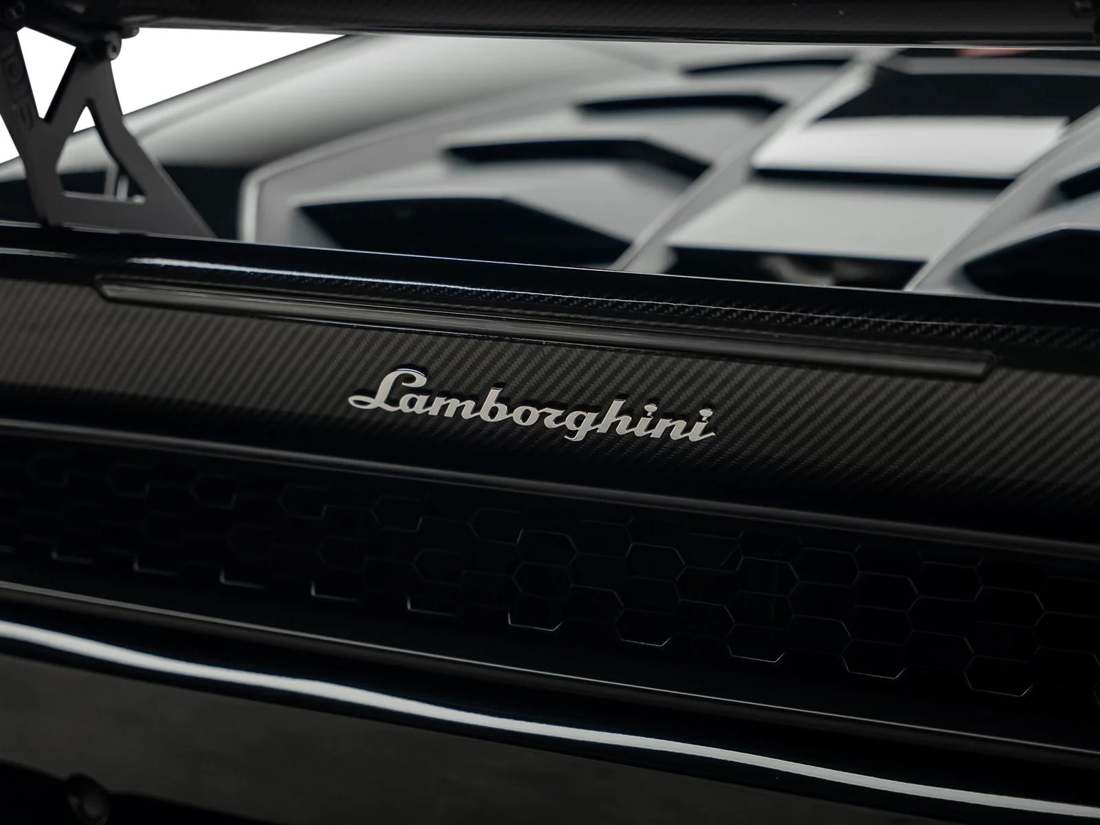 Used 2017 Black Lamborghini  image 15