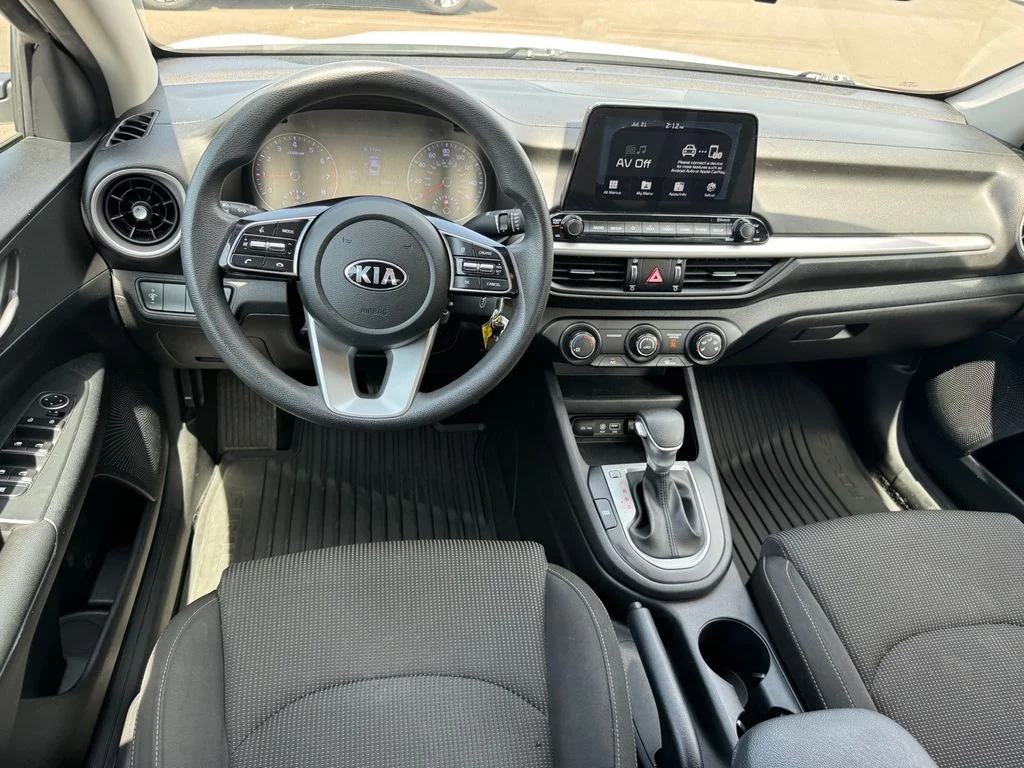 Used 2020 White Kia FE image 11