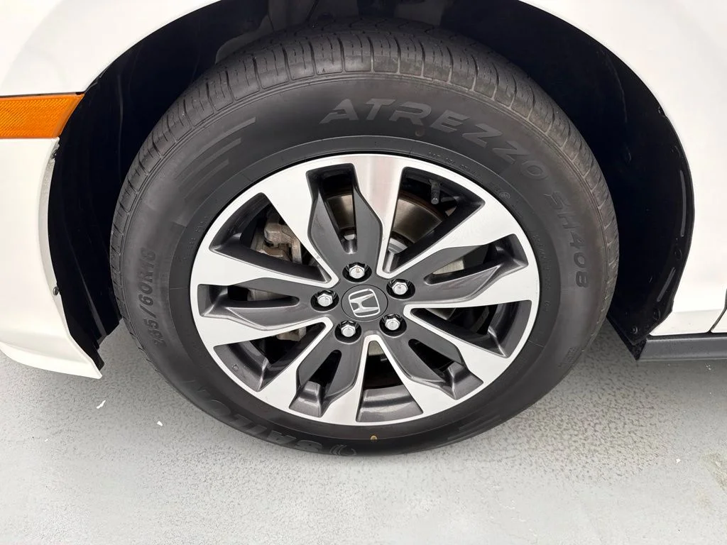 Used 2024  Honda EX-L image 4