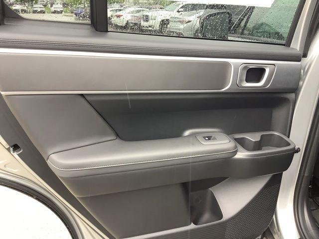 New 2026 Shimmering Silver Hyundai SEL image 19