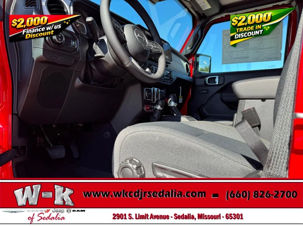 2025 Jeep Gladiator Willys - Photo 12