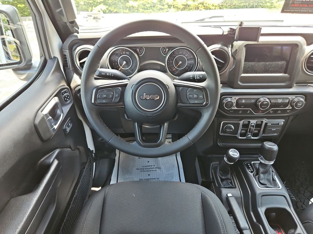Used 2023 White Jeep Sport S image 14