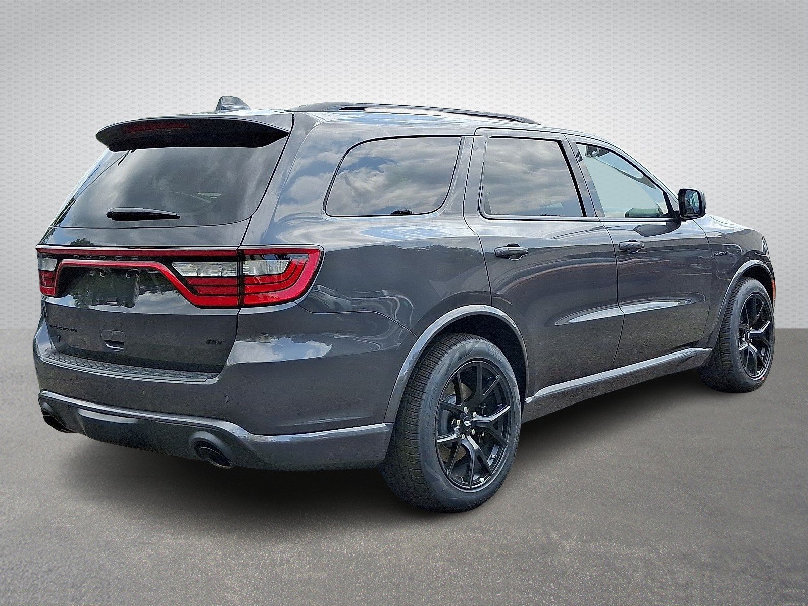 New 2026 Vapor Gray Exterior Paint Dodge GT Premium AWD HEMI V8 image 4