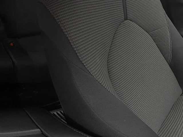 2022 Toyota Highlander LE - Photo 36