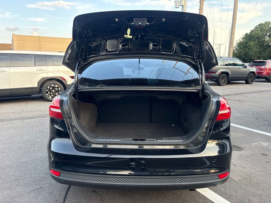 2018 Ford Focus S - Photo 13