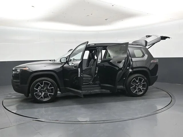 New 2026 Diamond Black Crystal Pearl-Coat Exterior Paint Jeep Overland image 52
