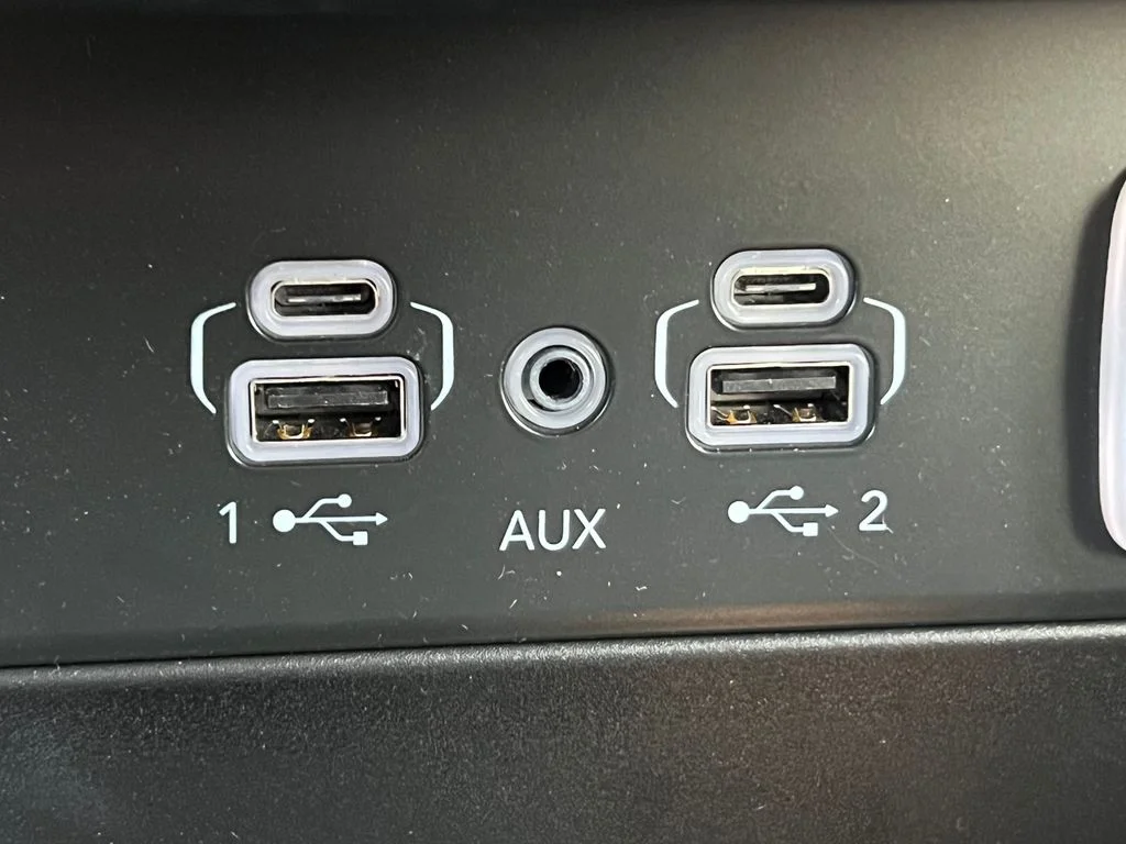 Used 2023 White Jeep Limited image 30