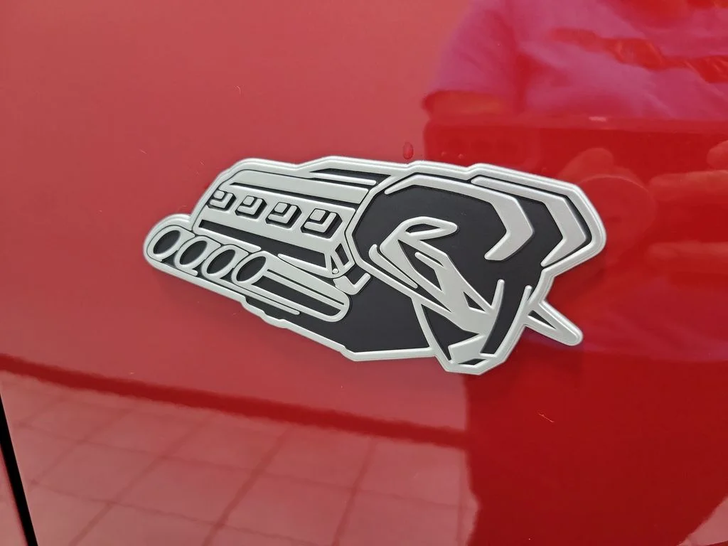 New 2026 Molten Red Pearl-Coat Exterior Paint RAM Laramie image 15