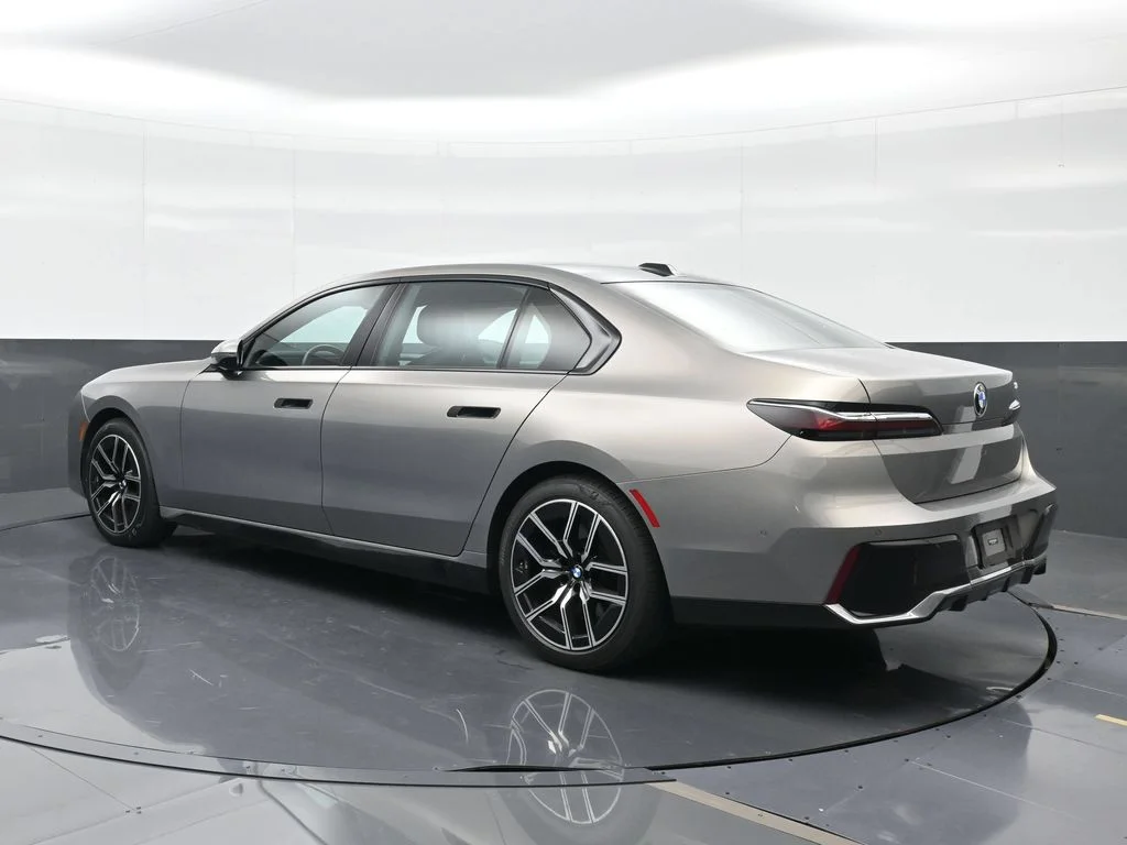 Certified Used 2023 Oxide Grey Met BMW 740i image 2