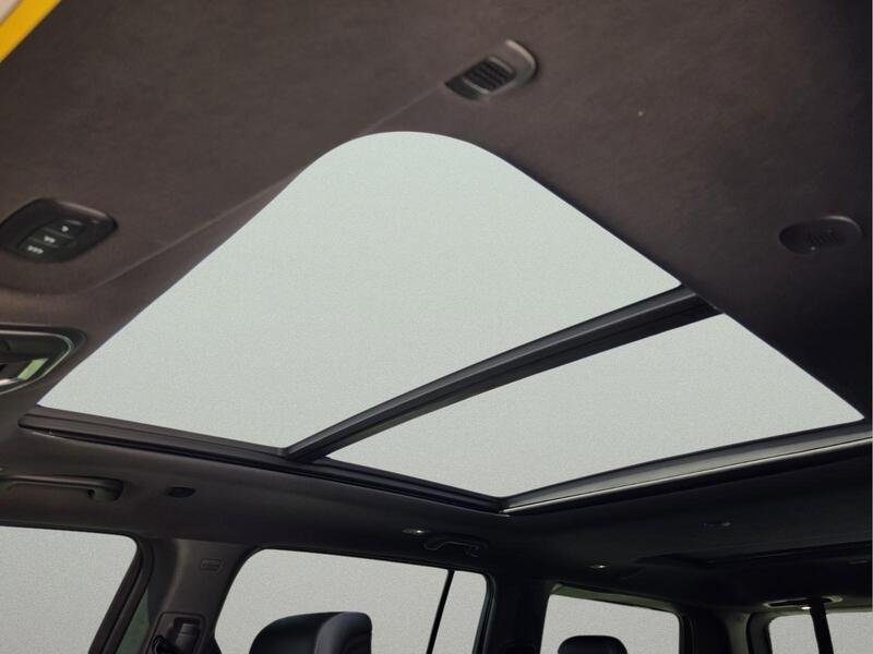 Used 2022 Diamond Black JEEP SERIES II 4X2 image 25