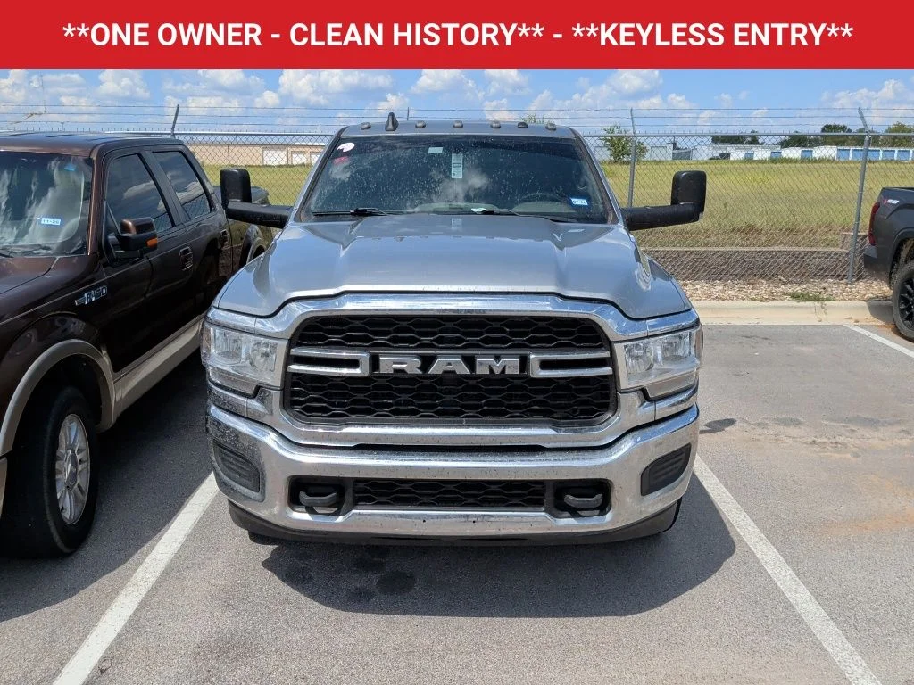 Used 2022 Silver Ram Tradesman image 2