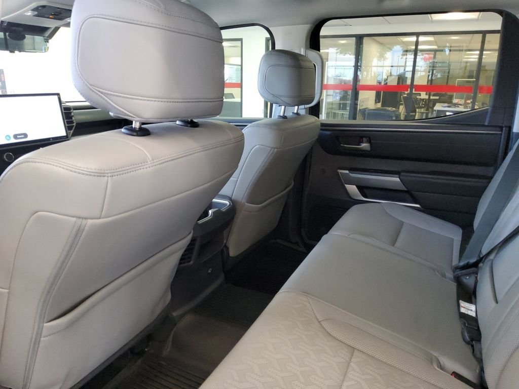 Used 2022 Green Toyota SR5 image 19