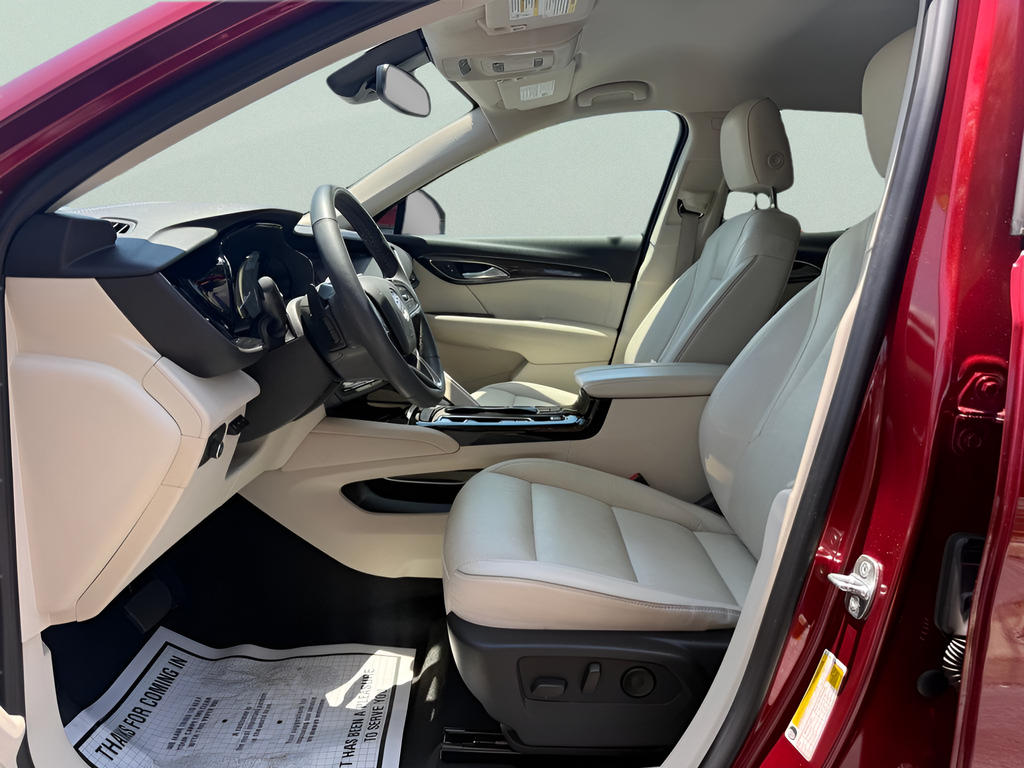 Used 2021 Red Buick Essence image 9