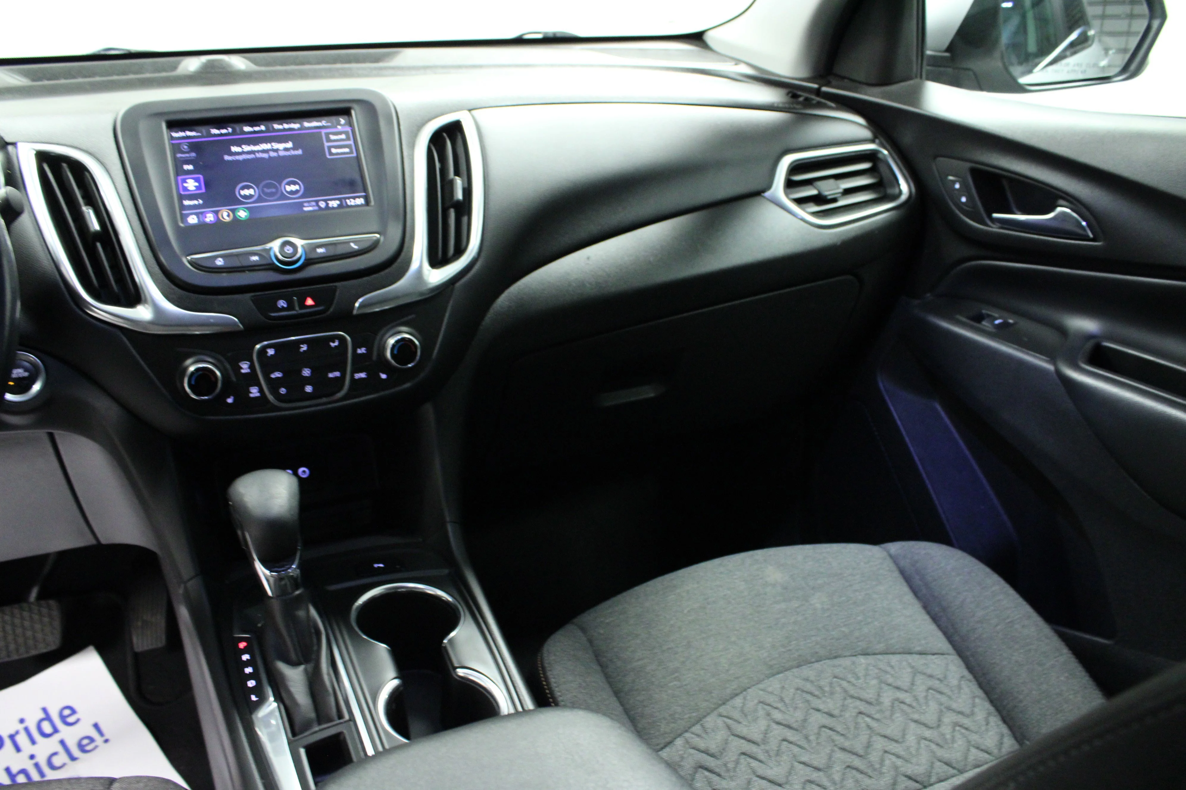 Used 2022 Silver Ice Metallic Chevrolet LT image 19