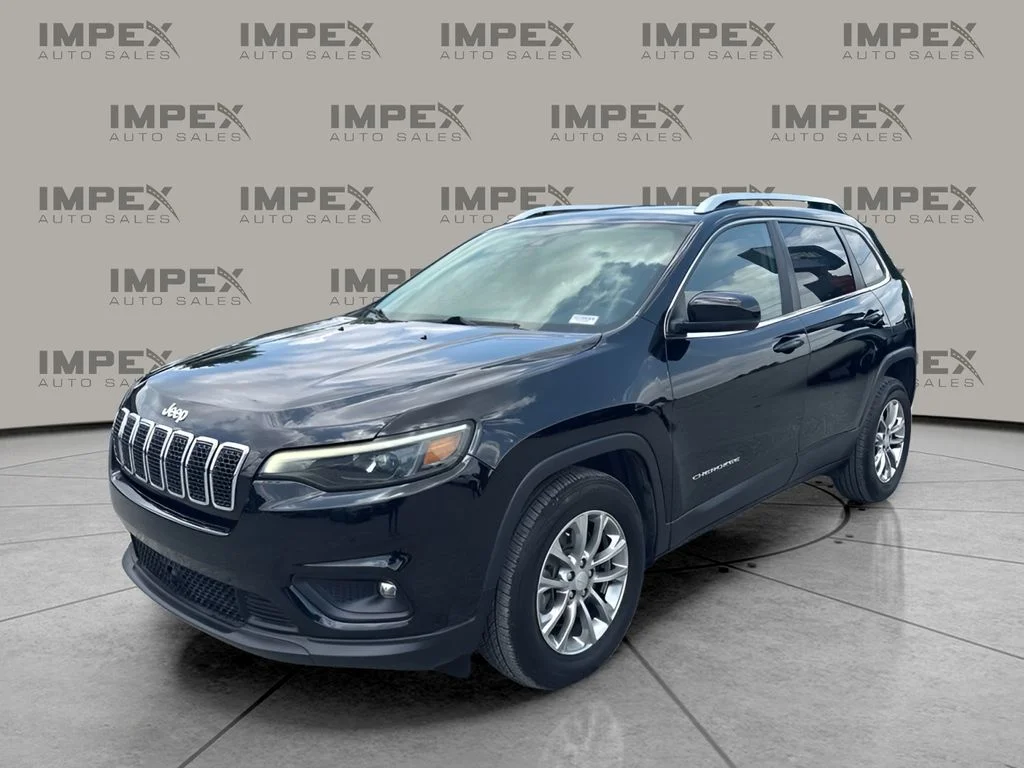 Used 2021 Black Jeep Latitude Plus image 1