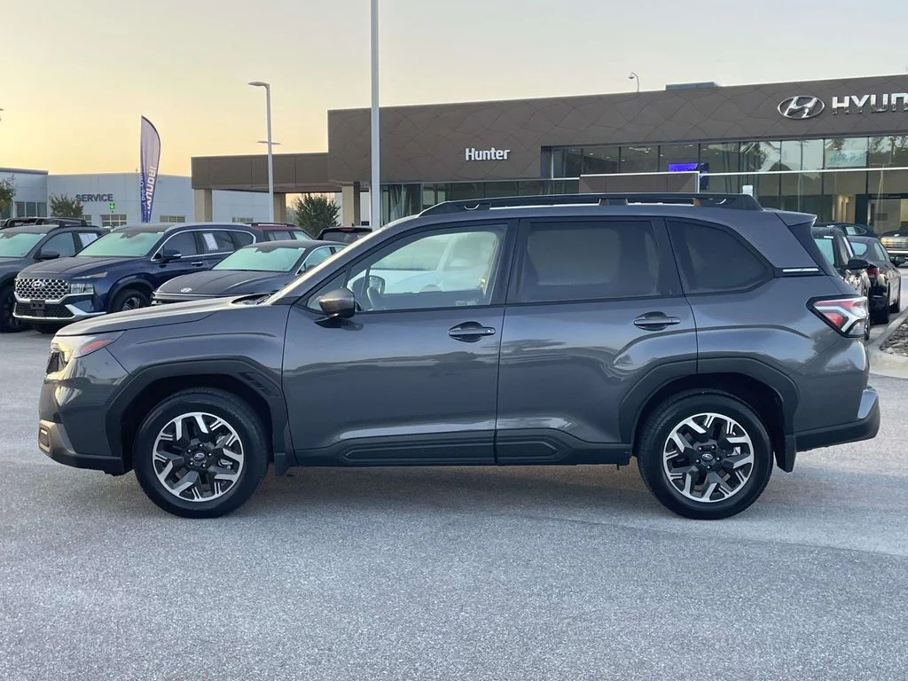 Used 2025 Magnetite Gray Metallic Subaru Premium image 23